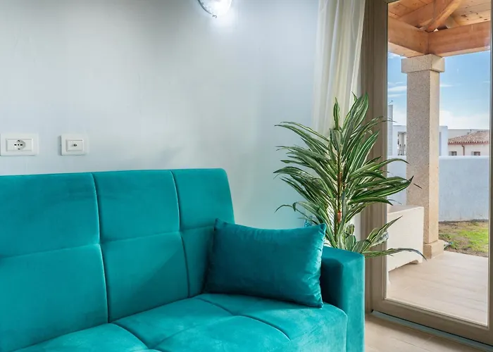 Sea View House 5 * オルビア
