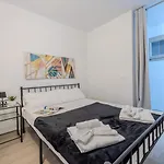 Sea View House 5 펜션