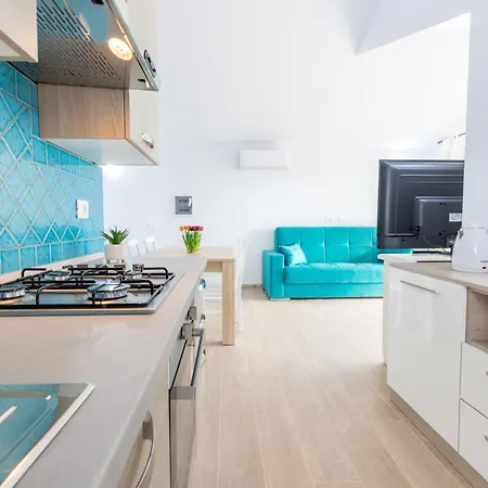 Sea View House 5 *