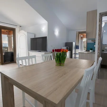 بيت للعطل Sea View House 5 *